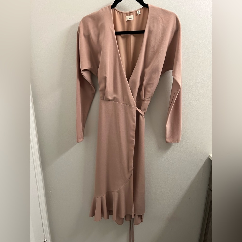 Wilfred dress size small. Color is a pinky beige